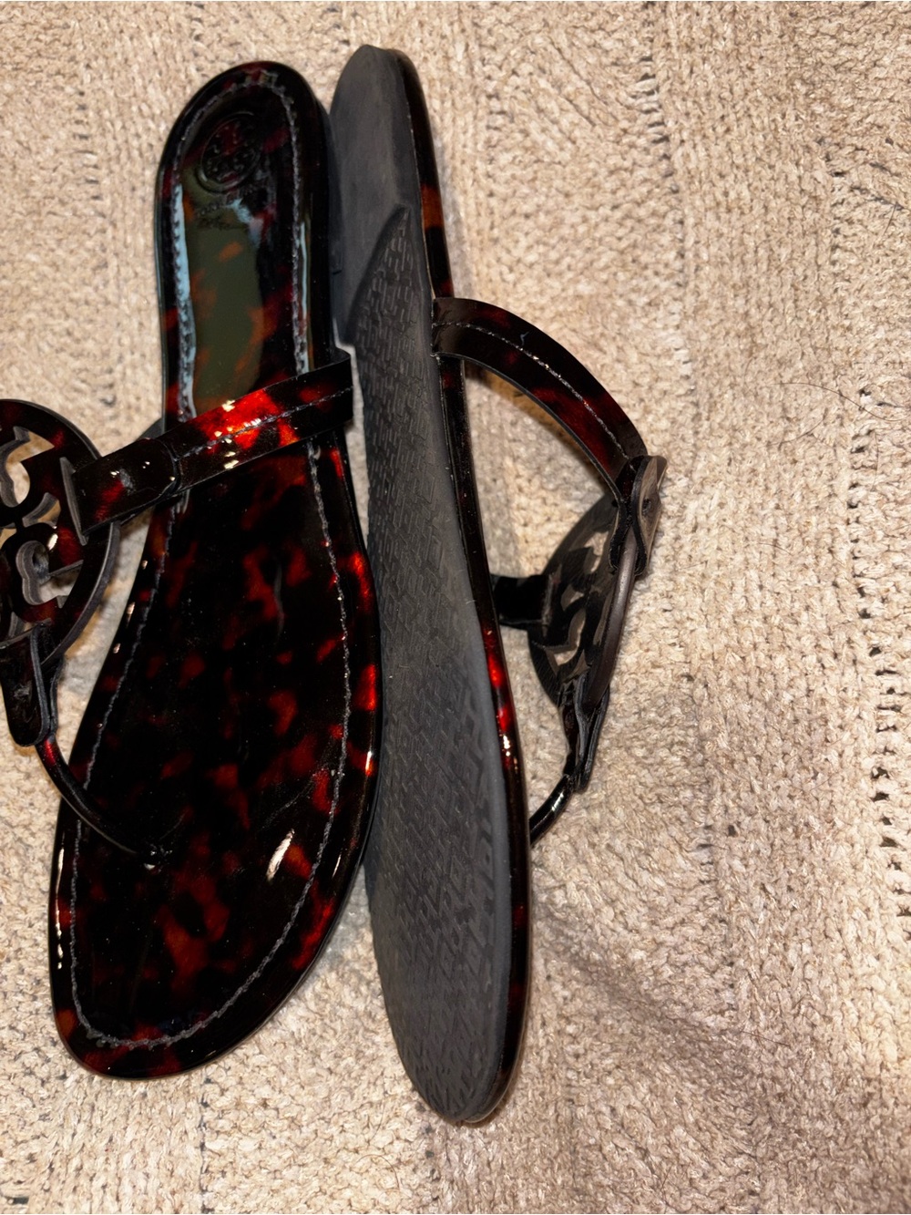 Tory Burch Tortoise Shell Patent Logo Thong Sandals Women’s Size 13 - Picture 5 of 7